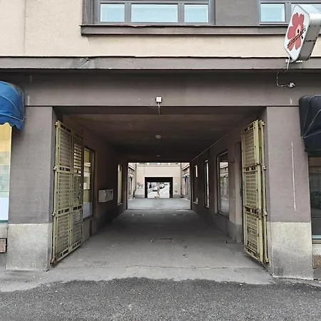 Brooms - Newly Renovated