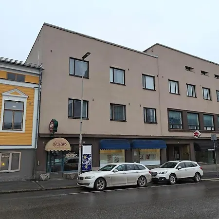 Brooms - Newly Renovated Apartment